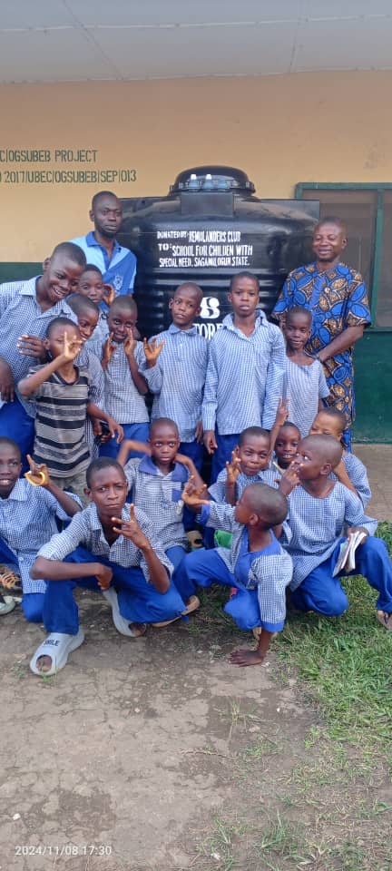 Remolanders Donating to School of Special Needs